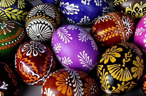 model, easter, crafts, easter egg, pattern, no people, close-up, design, art and craft, creativity, indoors, full frame, craft, still life, group of objects, high angle view, variation, multi colored, food and drink, backgrounds, medium group of objects, basket, food, container, floral pattern, 8K, CC0, public domain, royalty free