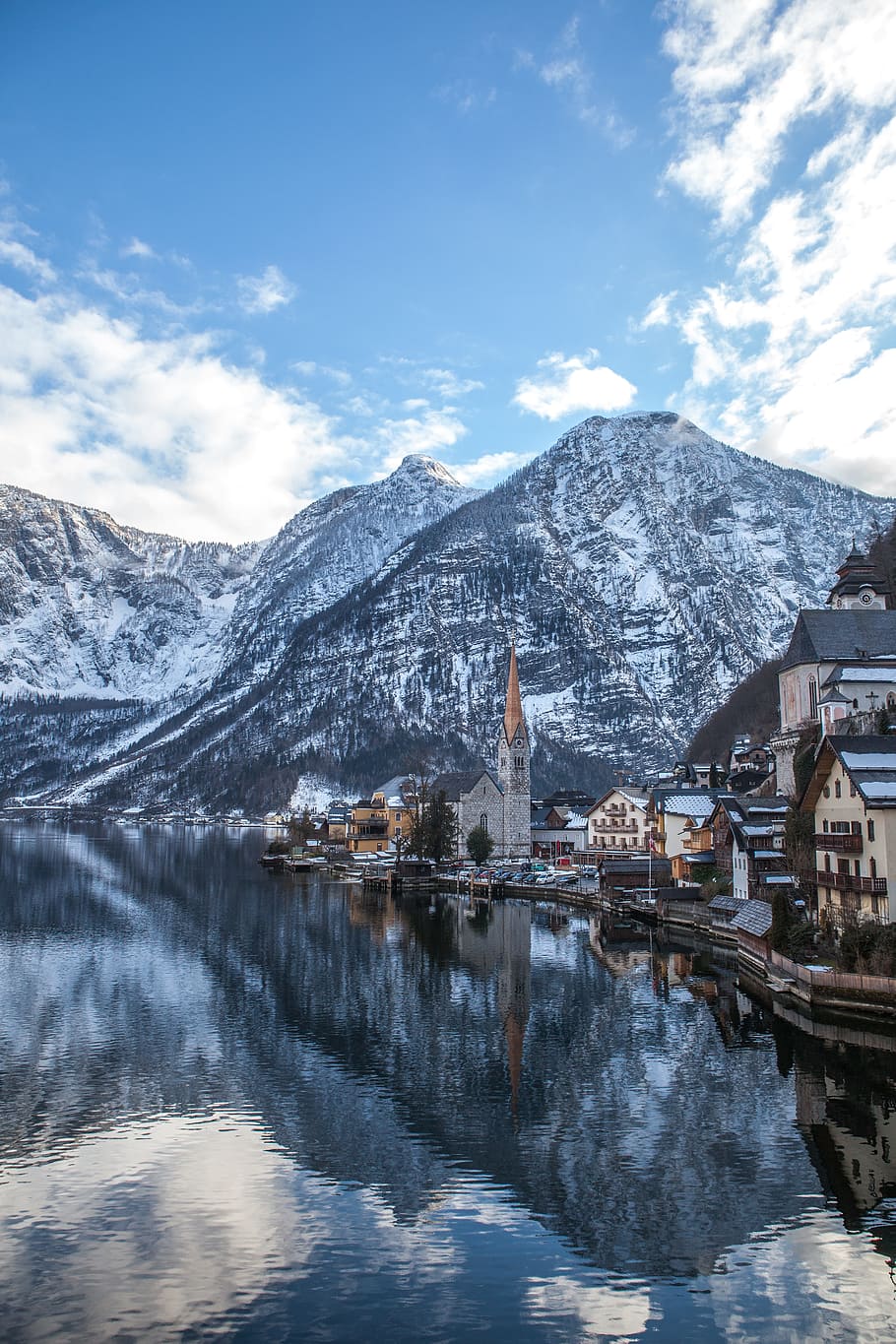 hallstatt, Austràlia, paisatge, muntanya, temperatura de fred, hivern, aigua, arquitectura, bellesa a la natura, escenics - natura, neu, Serra, cel, estructura construïda, exterior de l'edifici, núvol - cel, naturalesa, edifici, cap gent, dia, davant del mar, muntanya nevada, 5K