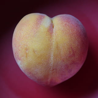 peach fruit, red, surface, Peach, Heart, Gradient, peach, heart, food, fruit, nature, freshness, healthy Eating, organic, close-up, ripe, food And Drink, studio shot, no people, colored background, heart shape, indoors, love, wellbeing, positive emotion, single object, still life, emotion, valentine's day - holiday, 2K, CC0, public domain, royalty free