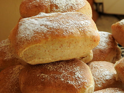 rotolo, pane, croccante, cibo, infornare, prodotti da forno, delizioso, Crosta, frisch, prima colazione, spuntino, suscitare, cibo e bevande, freschezza, al forno, avvicinamento, nessuno, in casa, Marrone, natura morta, pagnotta di pane, concentrarsi sulle conoscenze acquisite, gruppo di oggetti, ciambella, memorizzare, pila, forno, pronto a mangiare, benessere, indulgenza, cibo francese, pane bianco, pane integrale, carboidrati - tipo di cibo, 4K, CC0, dominio pubblico, privo di copyright