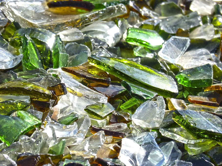 Grün, durchscheinend, Glasdekor viel, kaputte Brille, Kristalle, Hintergrund, Textur, Brille, Glasscherben, Vollbild, Hintergründe, Kristall, keine Leute, solide, Nahansicht, Mineral, Edelstein, große gruppe von gegenständen, drinnen, Schmuck, Stein - Objekt, Geologie, Fülle, Stillleben, Studioaufnahme, selektiver Fokus, glänzend, Rock, Quarz, Halbedelstein, 4K