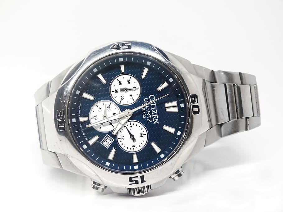sehen, Uhr, Zeit, Weiß, Blau, weißer Hintergrund, Bilder, Bild, Schmuck, silberfarben, Armbanduhr, Timer, stehlen, Nummer, Metall, Instrument der Zeit, Silber - Metall, Nahansicht, Minutenzeiger, Luxus, Reichtum, ausgeschnitten, Ziffernblatt, rostfreier Stahl, einzelnes Objekt, persönliches Accessoire, Chrom, Countdown, Legierung, Handgelenk, 4K