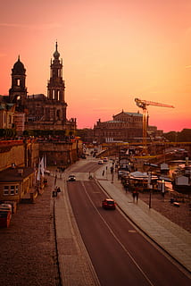 tramonto, sera, cielo, luci, abendstimmung, Dresda, Elba, città vecchia, centro storico, architettura, struttura costruita, esterno dell'edificio, città, mezzi di trasporto, destinazioni di viaggio, modo di trasporto, natura, viaggio, strada, vista dall'alto, colore arancione, all'aperto, persone accessorie, costruzione, auto, 4K, CC0, dominio pubblico, privo di copyright