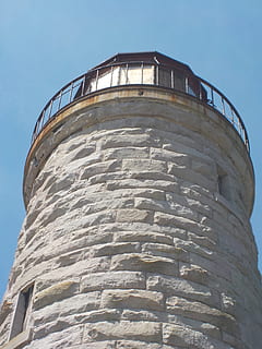 Leuchtturm, Nahansicht, Stein, Perspektive, Himmel, Burlington, Ontario, Struktur, keine Leute, Tag, Flachwinkelansicht, Lagertank, die Architektur, gebaute Struktur, Gebäudehülle, Natur, klarer Himmel, Turm, Gebäude, draußen, Wasserturm - Lagertank, Sonnenlicht, Wasserschutz, Wand, Reise, Tourismus, Reiseziele, 4K, CC0, gemeinfrei, lizenzfrei