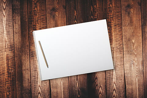 braun, hölzern, Bleistift, Weiß, Notizbuch, Tabelle, Holz, Aufzeichnung, Holztisch, Buch, Stil, Stift, Tafel, Tagebuch, Büro, Album, schreiben, Holz - Material, Hintergründe, Papier-, Geschäft, leer, Platz, kopieren sie platz, weiße Farbe, keine Leute, drinnen, leeren, Kommunikation, Notizblock, dokumentieren, Design, Holzmaserung, Nahansicht, Einfachheit, Botschaft, Struktureffekt, 2K, CC0, gemeinfrei, lizenzfrei