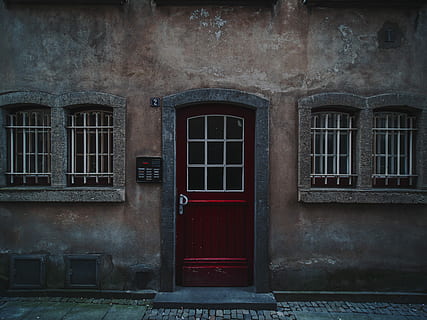 rød, træ-, halv-glas, lukket, dør, Brun, hus, bygning, arkitektur, vinduer, beton, vindue, bygget struktur, bygning udvendig, gammel, ingen mennesker, dag, indgang, boligområde, udendørs, væg, beskyttelse, bue, forvitret, glas - materiale, murbygningsfunktion, 4K, CC0, offentligt domæne, royaltyfrie