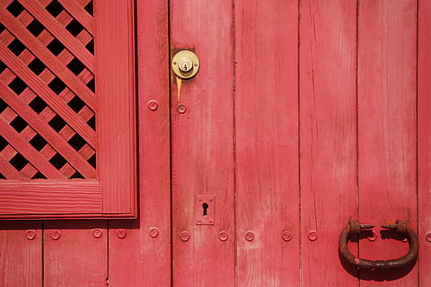 brown, steel door knocker, red, wooden, door, rusty, knocker, keyhole, lock, handle, wood, planks, closed, wood - material, old-fashioned, pattern, full frame, backgrounds, close-up, day, entrance, protection, security, safety, no people, knob, architecture, outdoors, built structure, metal, latch, 5K