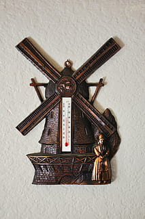 termometer, temperatur, vejr, vindmølle, Kristendom, religion, indendørs, tro, ingen mennesker, spiritualitet, kryds, murbygningsfunktion, fortiden, stilleben, arkitektur, tæt på, historie, bygget struktur, sted for tilbedelse, antik, høj vinkel visning, Kunst og håndværk, 4K, CC0, offentligt domæne, royaltyfrie