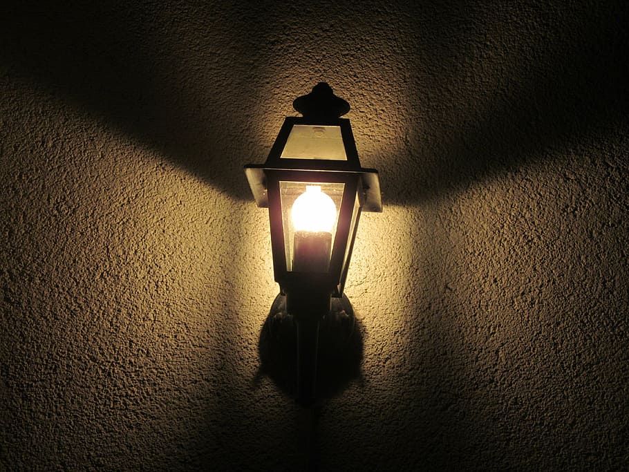 applique acceso, lampada, lanterna, luce, illuminazione, inferno, sembrare, luci, raggi, lampada a muro, ombra, lampada elettrica, attrezzatura per l'illuminazione, illuminato, luce - fenomeno naturale, notte, buio, raggiante, caratteristica della parete, luce elettrica, elettricità, a cavallo, in casa, nessuno, strutturato, architettura, struttura costruita, parete, apparecchio di illuminazione, soffitto, 4K