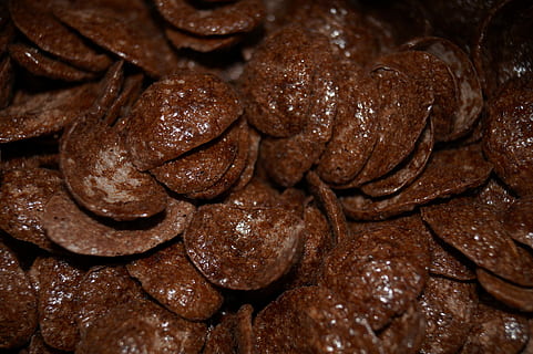 cornflakes, morgenmad, schokoflakes, kvantitativ, masse, baggrund, lækker, sød, mad og drikke, Brun, mad, overbærenhed, sødt mad, chokolade, fuld ramme, friskhed, stilleben, baggrunde, tæt på, ingen mennesker, indendørs, bunke, stor gruppe af objekter, klar til at spise, fristelse, usund spisning, stak, snack, dessert, mørk, smeltning, 5K, CC0, offentligt domæne, royaltyfrie