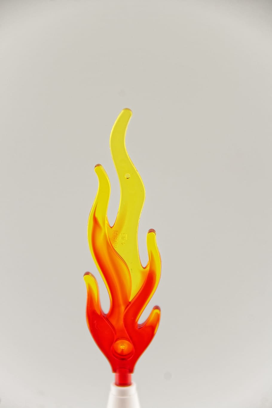 lego, flamme, brand, brænd, Spille, legetøj, ild, brænde, barn, hed, varme, studio skud, bevægelse, ingen mennesker, blande, hvid baggrund, gul, indendørs, tæt på, rød, kopiere plads, kreativitet, sprøjt, skåret ud, grå, mad, grå baggrund, abstrakt, mad og drikke, stilleben, friskhed, 2K