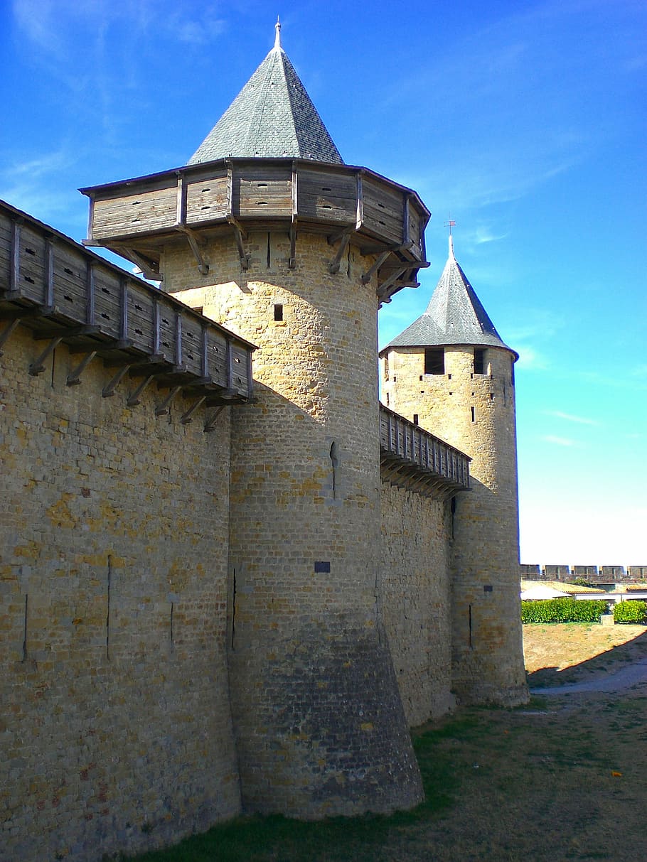 Turm, Wachturm, Wand, Wehrturm, Verteidigung, historisch, Festung, Schloss, Fort, die Architektur, mittelalterlich, Geschichte, Europa, berühmter Platz, gebaute Struktur, Gebäudehülle, Himmel, Gebäude, Natur, Religion, die Vergangenheit, Glauben, wolke - himmel, Tag, keine Leute, Flachwinkelansicht, Anbetungsstätte, Spiritualität, Blau, draußen, 2K