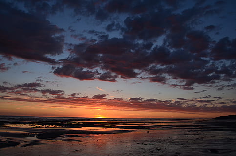 Dom, deitado, céu, de praia, por do sol, tarde, agua, mar, scenics - natureza, nuvem - céu, beleza na natureza, terra, cena tranquila, tranquilidade, natureza, cor laranja, horizonte, horizonte sobre a água, ninguém, céu dramático, areia, idílico, ao ar livre, maré baixa, 4K, CC0, domínio público, royalty free