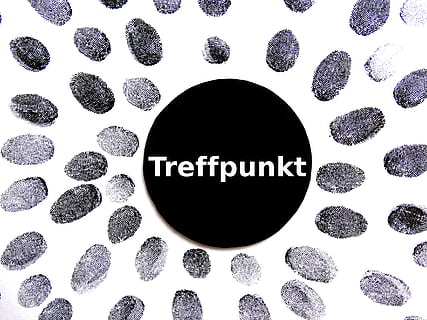 sort, baggrund, Treffpunkt tekst overlay, fingeraftryk, spor, mønster, detektiv, kontraster, finger, fingerspor, enestående, daktylogramm, genoptryk, papillære, fingerspids, finger bær, finger mærker, mødested, møde, detektiv arbejde, cirkel, geometrisk form, form, indendørs, design, sort farve, stilleben, ingen mennesker, tæt på, direkte over, meddelelse, hvid baggrund, tekstureret, baggrunde, tekst, mad og drikke, sfære, hvid farve, studio skud, 1080P, CC0, offentligt domæne, royaltyfrie