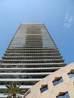 mrakodrap, nebe, fasáda, budova, perspektivní, architektura, stavba, exteriér budovy, nízký úhel pohledu, moderní, nikdo, den, Příroda, čisté nebe, kancelářská budova exteriér, město, destinace, venku, modrý, místo uctívání, pyramida, víra, 1080P, CC0, veřejná doména, bez autorských práv