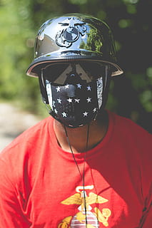 uomini, nero, bianca, maschera, difficile, cappello, Uomo, bianco e nero, cappello duro, sport, all'aperto, casco sportivo, persone, una persona, copricapo, casco, vista frontale, solo un uomo, ritratto, concentrarsi sulle conoscenze acquisite, colpo alla testa, attività di svago, giorno, persone reali, stili di vita, natura, sicurezza, guardando la fotocamera, protezione, volto oscurato, 5K, CC0, dominio pubblico, privo di copyright