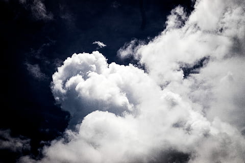 foto di cloudformation, nuvole bianche, nube, Cloudscape, cielo, cielo drammatico, cielo lunatico, nuvola - cielo, bellezza nella natura, scenics - natura, Colore bianco, natura, la tranquillità, nessuno, giorno, all'aperto, scena tranquilla, sfondi, Inquadratura dal basso, ambiente, idilliaco, soffice, luce del sole, morbidezza, meteorologia, infausto, 5K, CC0, dominio pubblico, privo di copyright