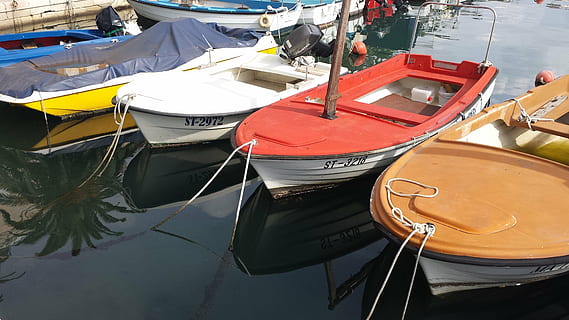 croatia, split, boot, sea, water, lake, summer, palm, holidays, nautical vessel, moored, mode of transportation, transportation, rope, day, no people, nature, harbor, outdoors, reflection, waterfront, sunlight, travel, high angle view, yellow, sailboat, rowboat, fishing boat, recreational boat, 4K, CC0, public domain, royalty free