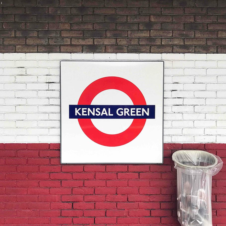 kensal, verd, imprès, paret, kesal, senyalització, subterrani, tren, signe, bin, text, símbol, tub, Londres, metro, verd kensal, transport, UK, elevació kensal, comunicació, guió occidental, maó, paret de maó, funció de construcció de parets, cap gent, informació, estructura construïda, arquitectura, vermell, dia, signe d'informació, senyal d'advertència, prohibit, primer pla, a l'aire lliure, orientació, missatge, 2K