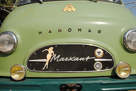 Oldtimer, LKW, Treffen, Transportmittel, Transport, Auto, Kraftfahrzeug, Retro-Stil, Landfahrzeug, Männer, Tag, grüne Farbe, Menschen, Natur, Lebensstile, Wasser, in voller Länge, draußen, Erwachsene, 2K, CC0, gemeinfrei, lizenzfrei