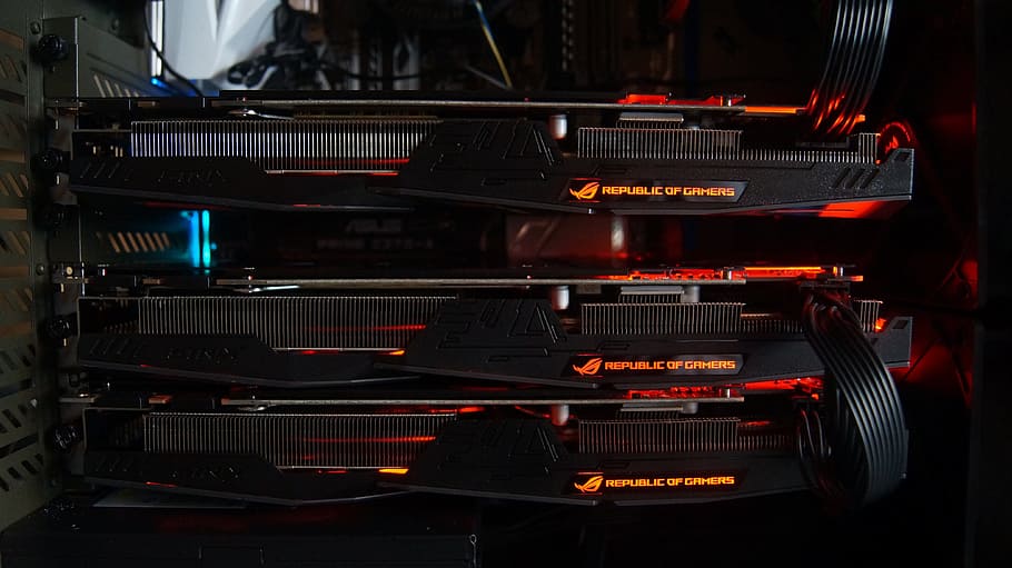 pc, calcolo, tecnologia, in casa, rosso, nessuno, comunicazione, server di rete, avvicinamento, attività commerciale, scelta, cavo, illuminato, grande gruppo di oggetti, di fila, cremagliera, variazione, mensola, ordine, Internet, attrezzatura per l'illuminazione, 4K