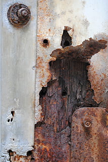 struktur, rust, Brun, hvid, peeling maling, rusten, dør, forvitret, træ - materiale, tæt på, beskadiget, kørt ned, tekstureret, ingen mennesker, udendørs, metal, indgang, gammel, nedgang, forringelse, sikkerhed, hul, beskyttelse, låse, dag, søm, ødelagt, 4K, CC0, offentligt domæne, royaltyfrie