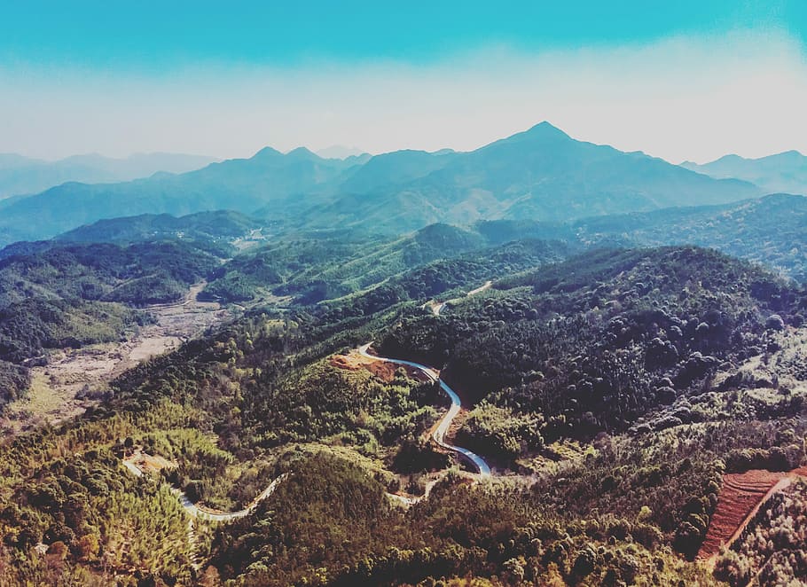 devanado, la carretera, medio, bosques, fotografía de paisaje, montaña, cielo, árbol, caliente, paisajes - naturaleza, cordillera, belleza en la naturaleza, tranquilidad, escena tranquila, ambiente, paisaje, naturaleza, planta, escena no urbana, día, nadie, idílico, tierra, vista de alto ángulo, crecimiento, al aire libre, 4K
