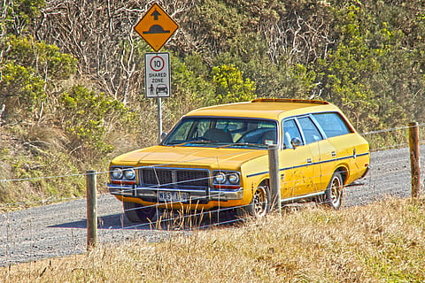 automatyczny, combi, oldtimer, hdr, żółty, plaża, lato, morze, Wybrzeże, pojazd, transport, środek transportu, roślina, samochód, pojazd lądowy, drzewo, Natura, pojazd silnikowy, Droga, dzień, znak, żadnych ludzi, wylądować, porozumiewanie się, znak drogowy, pole, tekst, nieruchomy, na dworze, autobus szkolny, 2K, CC0, domena publiczna, darmowe zdjęcia