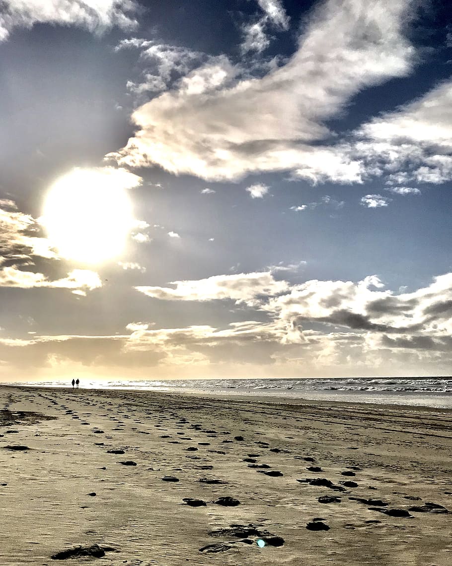 fotografía de paisaje, cuerpo, agua, costa, playa, nubes, luz, paisaje, naturaleza, Oceano, al aire libre, gente, arena, escénico, mar, marina, apuntalar, cielo, Dom, luz del sol, para caminar, olas, nube - cielo, belleza en la naturaleza, paisajes - naturaleza, tierra, escena tranquila, tranquilidad, horizonte, horizonte sobre el agua, nadie, escena no urbana, idílico, marea baja, 2K
