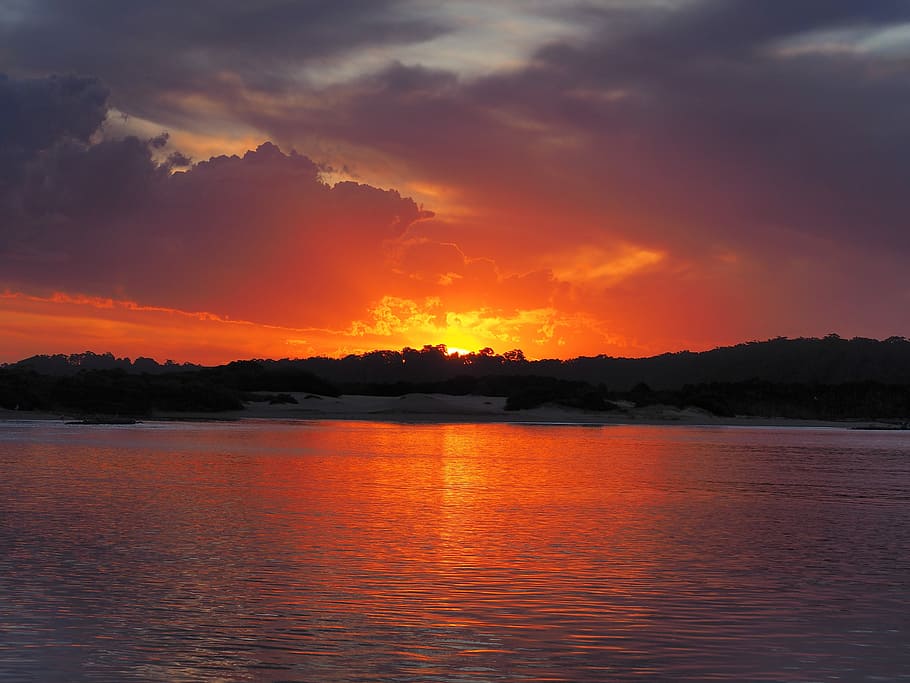 Sonnenuntergang, Sonne, rot, rot orange, Gelb, Wolken, Sonne, rot, Orange, Himmel, Wasser, Seeneingang, Seen, Explosion, orange Farbe, Reflexion, Natur, wolke - himmel, keine Leute, Schönheit in der Natur, Szenen - Natur, Ruhe, Ufergegend, ruhige Szene, idyllisch, Dramatischer Himmel, Meer, Nicht-städtische Szene, draußen, romantischer Himmel, 4K