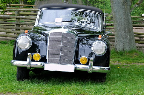 klassiek, zwart, auto, geparkeerd, boom, Old Timer, oud, daimler, mercedes, automotive, Mercedes Benz, voertuig, oldtimer auto, elegant, benz, PKW, historisch, sportief, zilver, glimmend, technologie, luxe auto, ster, nobel lichaam, zeldzaamheid, oudje, Mercedes ster, retro gestileerd, oubollig, chroom, antiek, vintage auto, vervoer, landvoertuig, wijze van transport, gras, fabriek, dag, land-, veld-, koplamp, motorvoertuig, natuur, buitenshuis, geen mensen, groene kleur, stationair, zilverkleurig, 4K, CC0, publiek domein, royaltyvrij