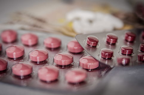depth, field photography, red, blister pack, medications, money, cure, tablets, pharmacy, medical, the disease, get sick, treat yourself, selective focus, medicine, healthcare and medicine, pill, close-up, dose, indoors, large group of objects, no people, choice, variation, still life, studio shot, medical condition, illness, solution, nutritional supplement, packet, care, 4K, CC0, public domain, royalty free