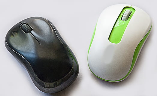 șoarece, calculator, PC, fără fir, tehnologie, mouse-ul computerului, dispozitiv, echipament, birou, sul, conexiune, hardware-, optic, desktop-, muncă, electronic, fundal alb, studio shot, nici o persoana, în interior, a închide, zi, pantof, pereche, Culoarea verde, culoare neagră, vedere în unghi mare, Piele, Modă, Afaceri, simplitate, natură moartă, călătorie, spațiu copie, două obiecte, 2K, CC0, domeniu public, fără drepturi de autor