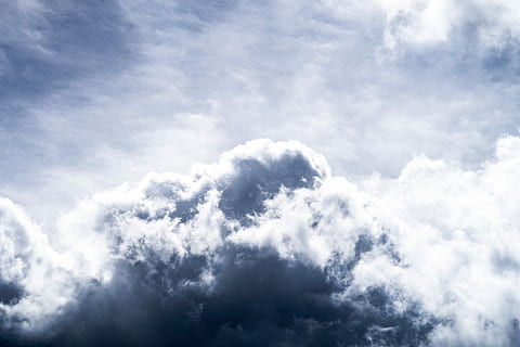 molnbildning, vit, blå, moln, mörk himmel, molnig, clouds, tapet, natur, mörk, abstrakt, natur tapeter, abstrakt bakgrund, himmel, blå himmel, moln - himmel, bakgrunder, religion, atmosfär, miljö, andlighet, mulen, dramatisk himmel, scenics - natur, vit färg, humörlig himmel, vind, skönhet i naturen, tro, inget folk, klimat, utomhus, meteorologi, ljus, Sol, frihet, 5K, CC0, offentligt domän, royaltyfria