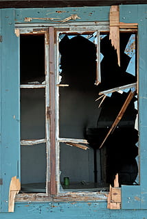finestra, rotto, vecchio, abbandonato, danneggiato, architettura, struttura costruita, corri giù, nessuno, declino, obsoleto, deterioramento, legno - materiale, costruzione, giorno, distruzione, intemperie, arrugginito, metallo, esterno dell'edificio, rovinato, rottura, demolito, 4K, CC0, dominio pubblico, privo di copyright
