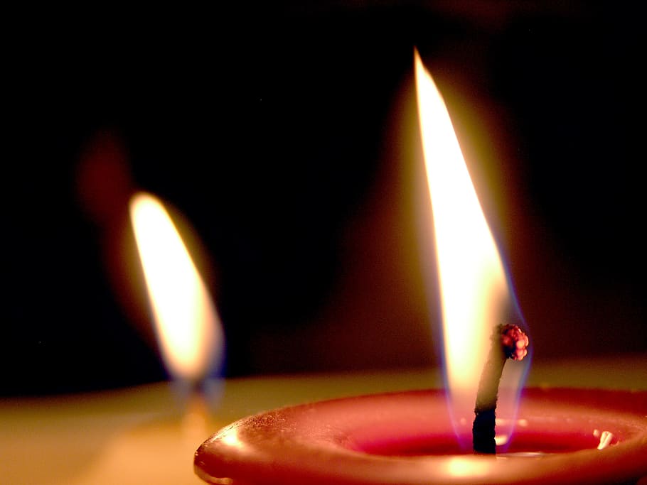 espelmes, flames, llum, foc, fosc, cremant, cera, brillar, cremar, calor, romàntic, parpelleja, flama, il·luminat, vela, calor - temperatura, foc - fenomen natural, primer pla, a l'interior, brillant, naturalesa, centrar-se en primer pla, cap gent, equips d’il·luminació, làmpada d'oli, matchstick, diwali, encendre, fusió, lluminositat, 2K
