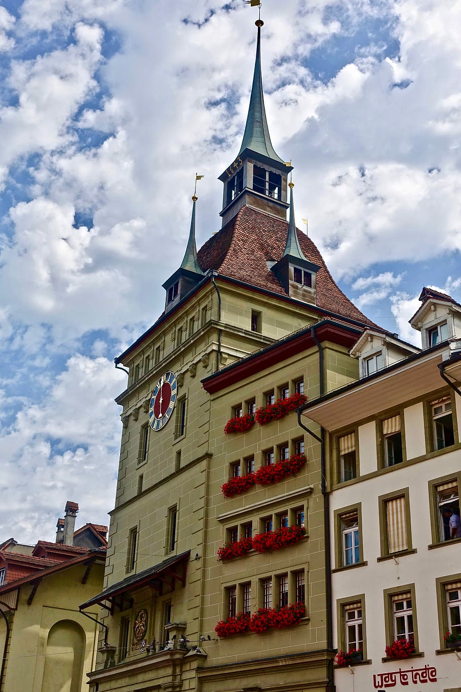 pastatas, architektūra, fasadas, dizainas, statybos, struktūrą, išorinis, perspektyva, spalvinga, gyvenamasis, miesto, komercinės, apartamentai, pastato išorė, debesis - dangus, pastatyta struktūra, dangus, žemas kampo vaizdas, bokštas, pobūdį, dieną, aukštas - aukštas, nėra žmonių, religija, istorija, lauke, praeitis, garbinimo vieta, kelionės tikslai, miestas, tikėjimas, spire, 5K