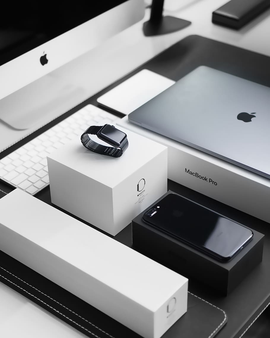 espai, negre, cas de poma, veure, MacBook de plata, pro, jet, iphone 7, més, plata imac, corresponent, caixes, smartwatch, portàtil, poma, productes, sense caixa, oficina, mac, MacBook, iphone, tecnologia, ordinador, teclat d’ordinador, equipament, color negre, negocis, equipament elèctric, PC, cap gent, arxius, primer pla, a l'interior, naturalesa, tecnologia sense fils, natura morta, connexió, taula, vista d’angle alt, dispositiu d’informació portàtil, comunicació, telèfon intel·ligent, portabilitat, música, centrar-se en primer pla, telèfon mòbil, Color blanc, equips informàtics, 4K