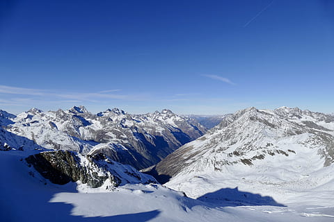 snø, dekket, fjell, klar, blå, himmel, vinter, kald, fjellstopp, panorama, alpine, natur, toppmøte, vinterlig, fjellkjede, utsikt, fjellene, fjelllandskap, ötztal, Oetztal, Sölden, austria, kaldtemperatur, naturskjønnhet - natur, skjønnhet i naturen, snødekte fjell, rolig scene, ro, landskap, miljø, idylliske, ingen folk, hvit farge, ikke-urbane scene, fjelltopp, 5K, CC0, offentlig domene, opphavsrett gratis