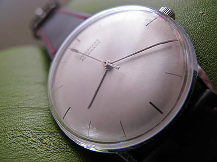 orologio, junghans, automatico, tempo, nessuno, avvicinamento, mano minuta, in casa, numero, precisione, cerchio, strumento del tempo, forma geometrica, concentrarsi sulle conoscenze acquisite, metallo, forma, tavolo, messa a fuoco selettiva, giorno, quadrante, accessorio personale, 2K, CC0, dominio pubblico, privo di copyright