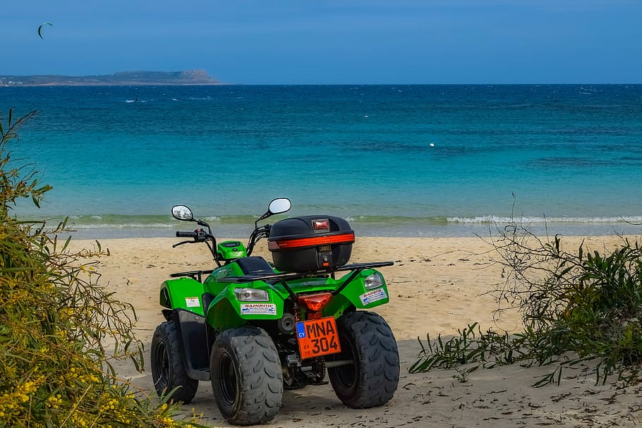 buggy, quad, sorra, platja, viatjar, mar, vacances, illa, aventura, recreació, ayia napa, Xipre, terra, aigua, horitzó sobre l’aigua, transport, naturalesa, horitzó, cel, manera de transport, dia, escenics - natura, bellesa a la natura, esport, gent, festa, planta, 5K
