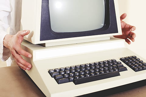old retro computer, Old, retro, computer, technology, computer Keyboard, old-fashioned, retro Styled, typewriter, equipment, typing, antique, communication, human hand, human body part, indoors, one person, hand, computer equipment, table, keyboard, close-up, adult, business, connection, real people, midsection, corporate business, finger, 4K, CC0, public domain, royalty free