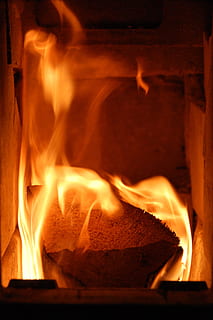 fuoco, casa, legna, bruciare, ardente, logfire, camino, fiamma, calore, legna da ardere, caldo, firepit, combustione, riscaldamento, interno, fuoco - fenomeno naturale, calore - temperatura, raggiante, ceppo, movimento, legno - materiale, nessuno, avvicinamento, natura, colore arancione, in casa, apparecchio, movimento sfocato, legname, falò, 2K, CC0, dominio pubblico, privo di copyright