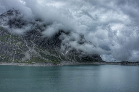 muntanya, aigua, núvols, muntanya alta, ennuvolat, paisatge, naturalesa, mar, oceà, llac, escenics, núvol - cel, a l'aire lliure, medi ambient, escenics - natura, bellesa a la natura, cel, boira, cap gent, tempesta, cel dramàtic, terra, núvol de tempesta, poder a la natura, 4K, CC0, domini públic, lliure de regalies