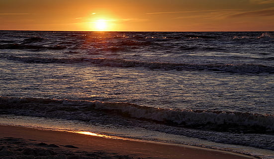 horisont under solnedgången, solnedgång, hav, strand, molnfri, himmel, kusten, polen, högtider, panorama, det baltiska havet, bakgrunden, rena, se, landskap, Semester, vågorna, kväll, sinnesro, avslappning, vatten, landa, våg, skönhet i naturen, scenics - natur, horisont över vatten, rörelse, horisont, natur, Sol, idyllisk, lugn, orange färg, lugn plats, sand, utomhus, inget folk, kraft i naturen, 5K, CC0, offentligt domän, royaltyfria