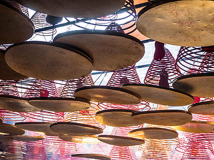 tempio, Hong Kong, soffitto, nessuno, in casa, modello, arte e artigianato, giorno, luce del sole, avvicinamento, Inquadratura dal basso, creatività, spiritualità, religione, ombra, gruppo di oggetti, natura, credenza, multicolore, mestiere, color oro, 4K, CC0, dominio pubblico, privo di copyright