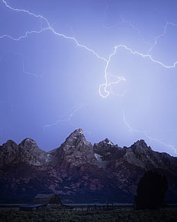 lyn illustrasjon, lyn over åser, himmel, lyn, blits, fjell, stein, skjønnhet i naturen, kraft i naturen, storm, makt, sky - himmel, tordenvær, miljø, natur, naturskjønnhet - natur, vann, ingen folk, landskap, fjellkjede, skilt, utendørs, varselskilt, elektrisitet, illevarslende, aggresjon, 5K, CC0, offentlig domene, opphavsrett gratis