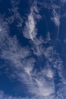 langit, awan, biru, putih, pola, australia, awan - langit, keindahan di alam, tampilan sudut rendah, ketenangan, tidak ada orang, scenics - alam, adegan yang tenang, latar belakang, alam, bingkai penuh, hari, di luar rumah, warna putih, idilis, cloudscape, langit yang dramatis, ringan, meteorologi, 2K, CC0, domain publik, bebas royalti
