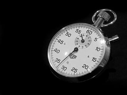 orologio, tempo, strumento, numero, girato in studio, in casa, strumento del tempo, sfondo nero, avvicinamento, Timer, cronometro, nessuno, cerchio, precisione, velocità, tecnologia, natura morta, strumento di misura, forma geometrica, forma, quadrante, orologio da tasca, mano minuta, color argento, cromo, 2K, CC0, dominio pubblico, privo di copyright