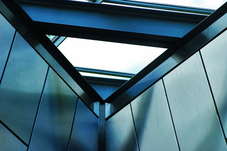 geometria, geomètric, llum blava, sostre, blau, llum, belsen mountains, estructura construïda, arquitectura, finestra, a l'interior, modern, vista d’angle baix, cap gent, patró, dia, vidre - material, disseny, primer pla, forma geomètrica, llum solar, metall, pont, naturalesa, transparent, viga, directament a sota, 4K